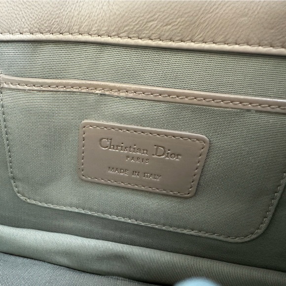 ❤️SOLD❤️Dior Clutch WOC on silver chain Gray/Lilac Neutral color patent - Picture 9 of 16